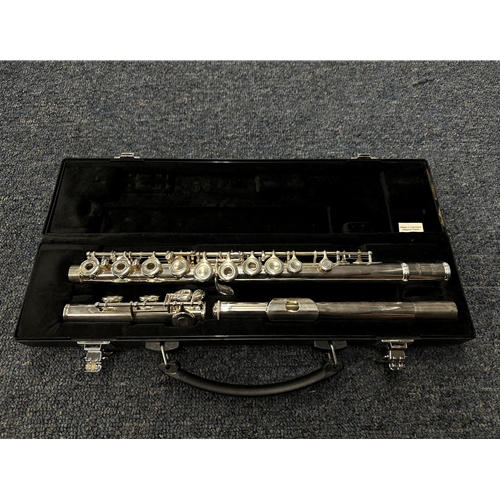 USED Yamaha YFL-261 Flute - Open Hole - With Case