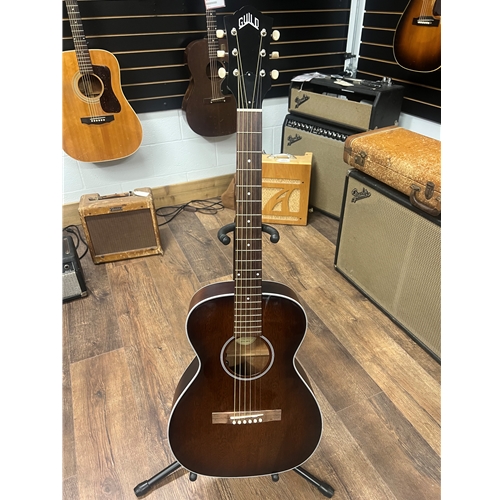 Used USA Guild M25E with Hardcase
