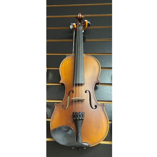 Used Knilling 112VN 4/4 Violin
with Case