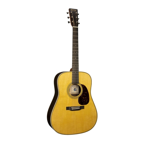 Martin Billy Strings D28 with Harcase